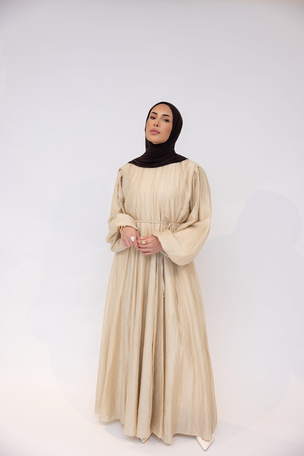 FLOWY MAXI DRESS ALMOND